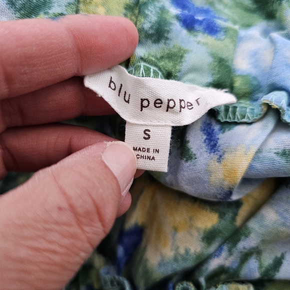 Buckle Blu Pepper Blue & Green Floral Ruched Strap Tank Size Small - Picture 6 of 8